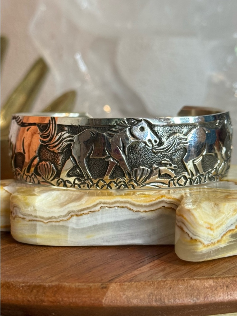 Lloyd Becenti Navajo Handmade Storyteller Horse Bracelet Cuff - Picture 2 of 14